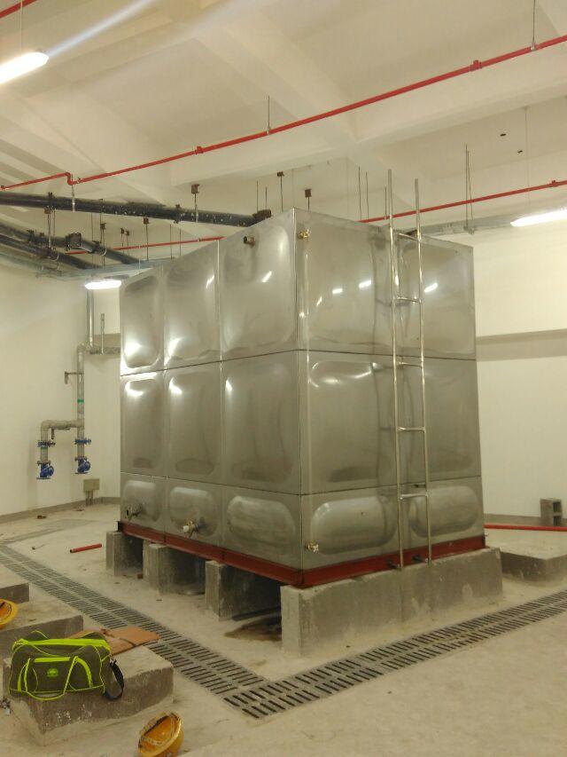 不銹鋼水箱在天津安裝