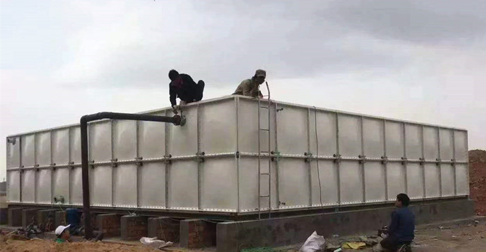 玻璃鋼水箱板材價格受哪種因素的影響