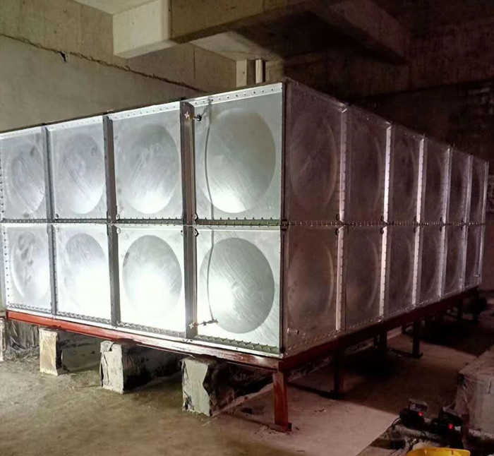 鍍鋅水箱的三個性能優(yōu)勢