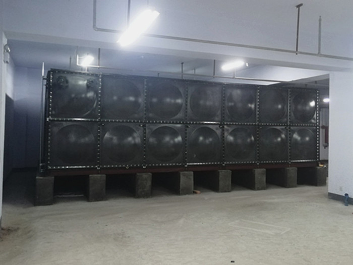 選購搪瓷鋼板水箱的時候要注意下面兩點