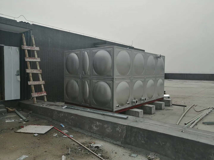 怎樣辨別不銹鋼水箱材料的優(yōu)劣？