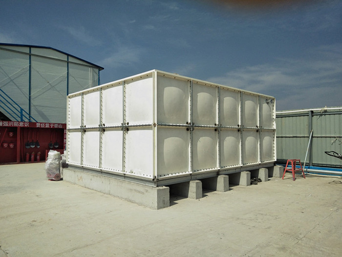 玻璃鋼水箱的儲(chǔ)水容量怎么斷定?