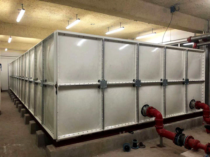 訂購和運(yùn)用玻璃鋼水箱之前必須要先弄懂它的種類