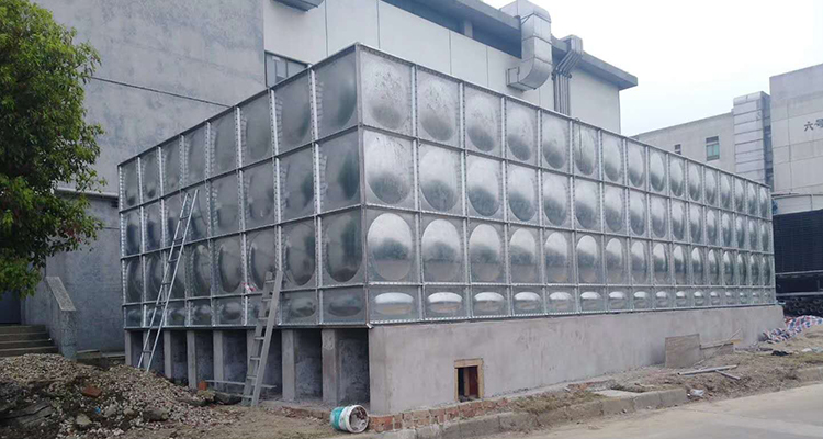 為什么鍍鋅水箱會取代鋼筋混凝土水箱呢？