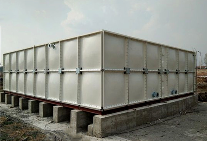 運(yùn)輸玻璃鋼水箱要注意哪些呢?