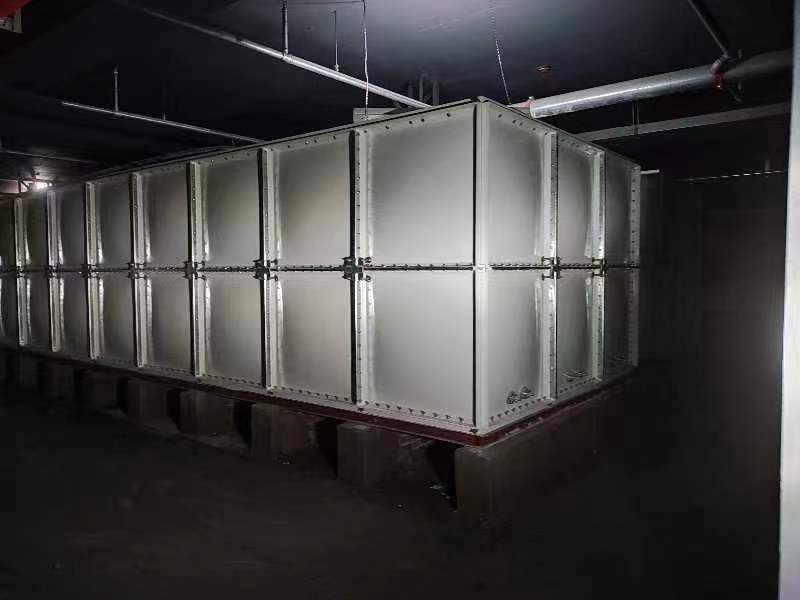 河北任丘九臺玻璃鋼人防水箱