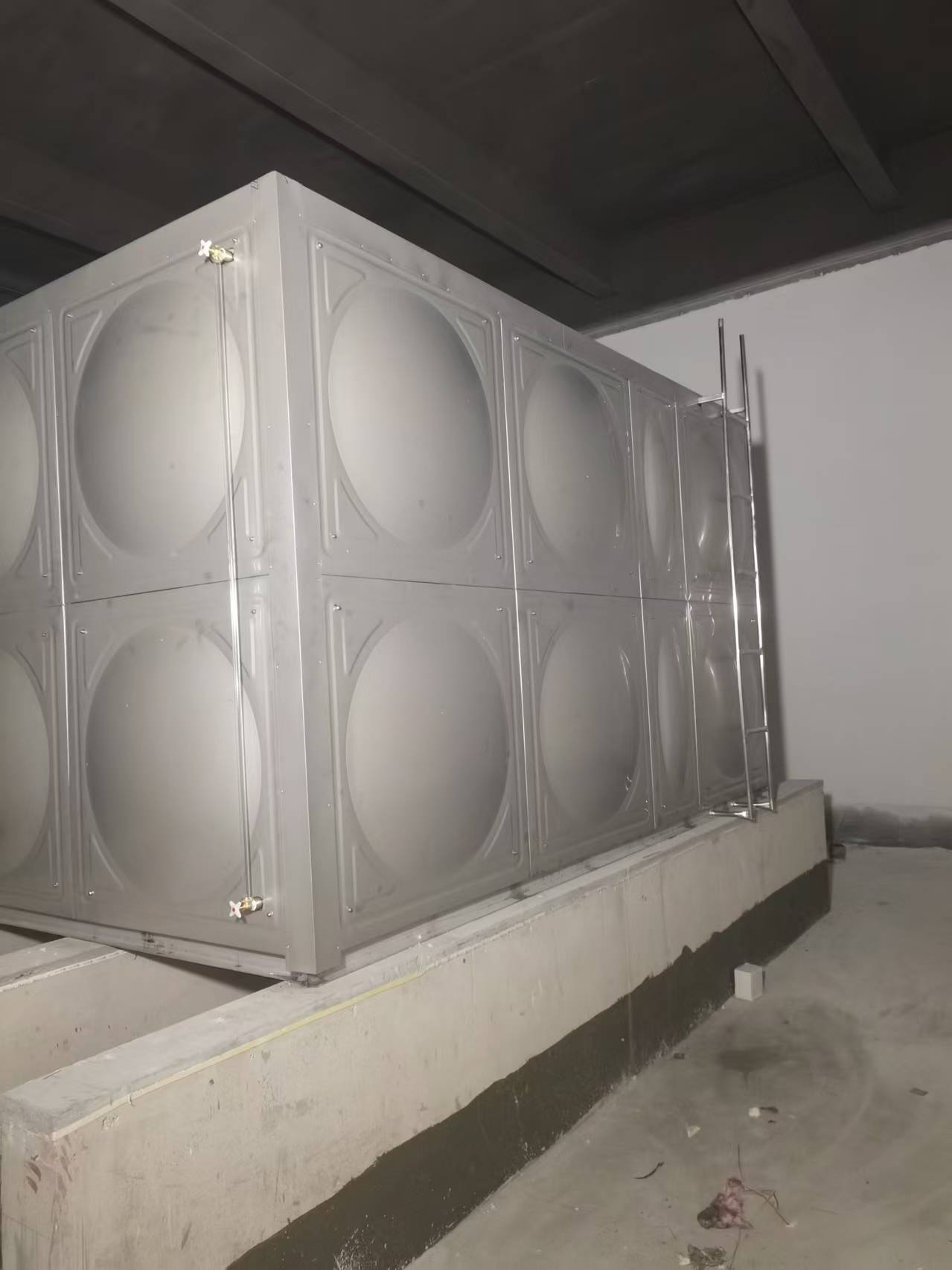 濟陽28立方不銹鋼保溫水箱